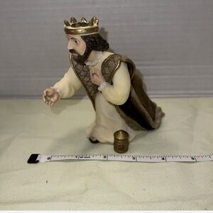 Coalport Wedgwood Wiseman Kneeling Green Turban Feather 1997 Nativity Collection